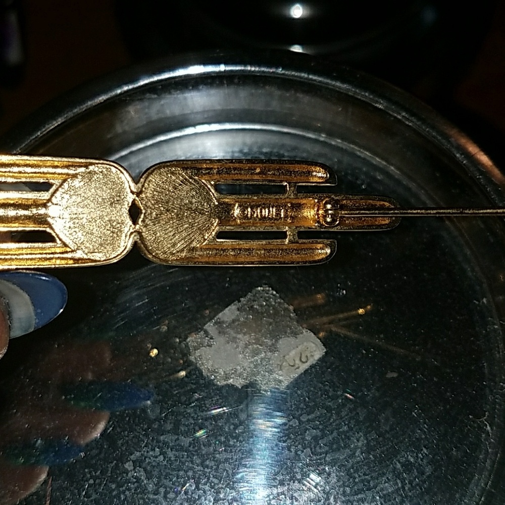 Pin - Picture 2 of 2